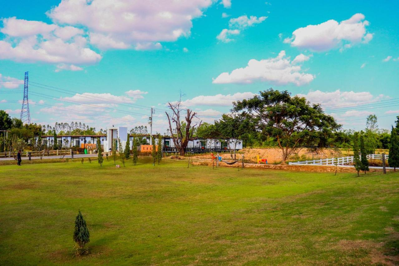 Mae On Village Resort Рой Ет Екстериор снимка