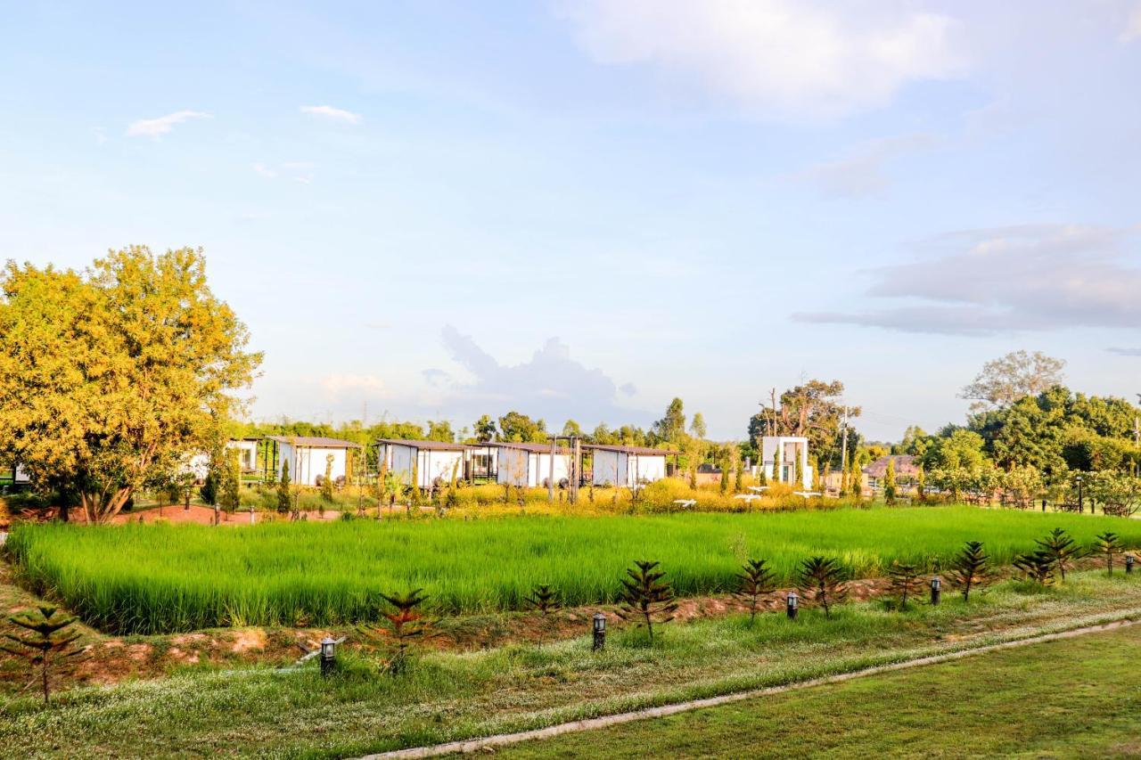 Mae On Village Resort Рой Ет Екстериор снимка