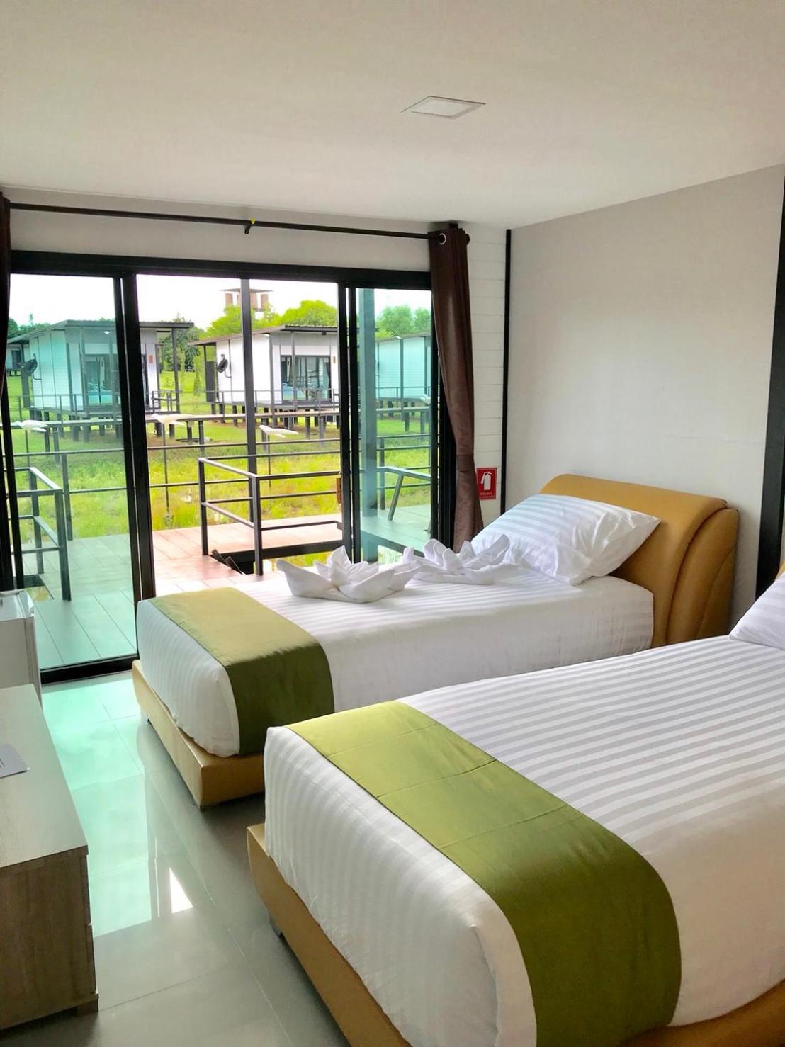 Mae On Village Resort Рой Ет Екстериор снимка