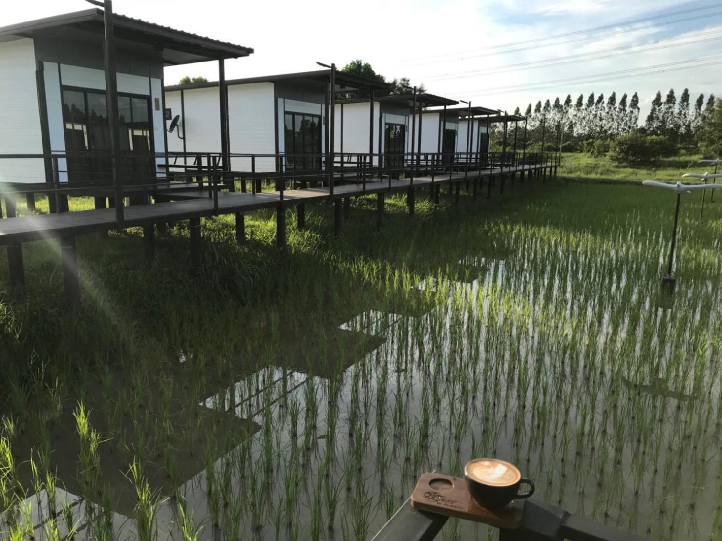 Mae On Village Resort Рой Ет Екстериор снимка