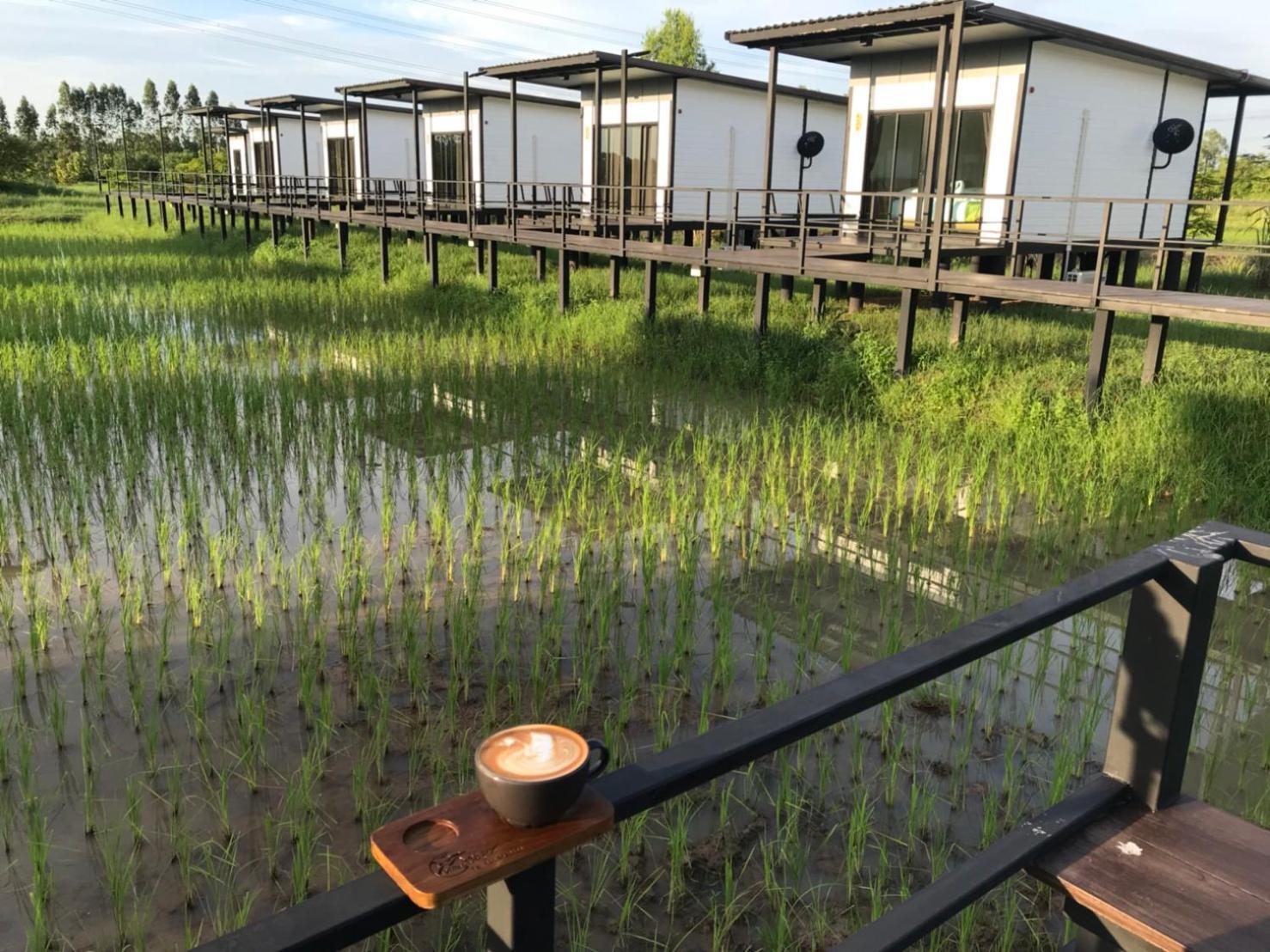 Mae On Village Resort Рой Ет Екстериор снимка